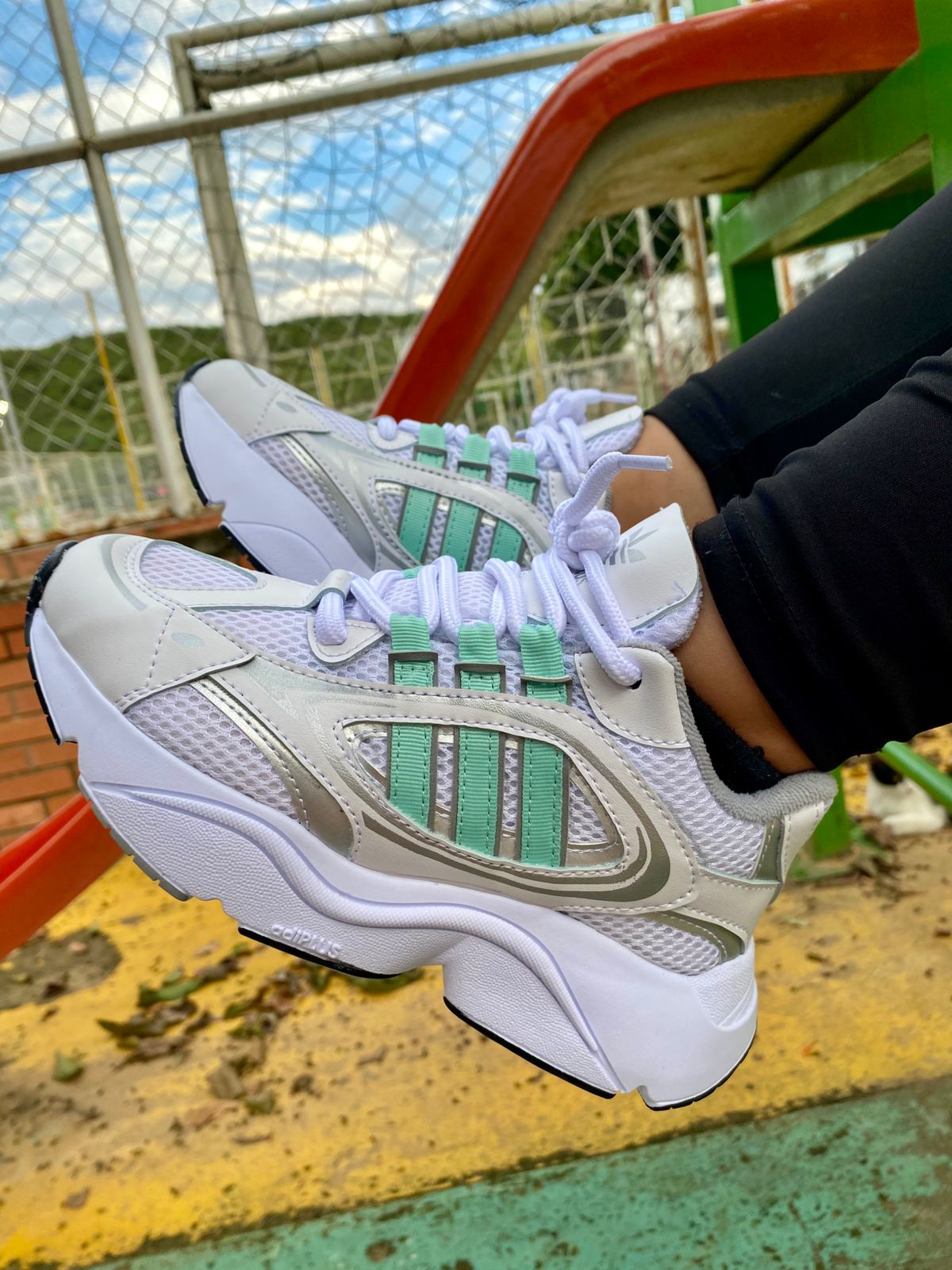 Tenis dama turquesa
