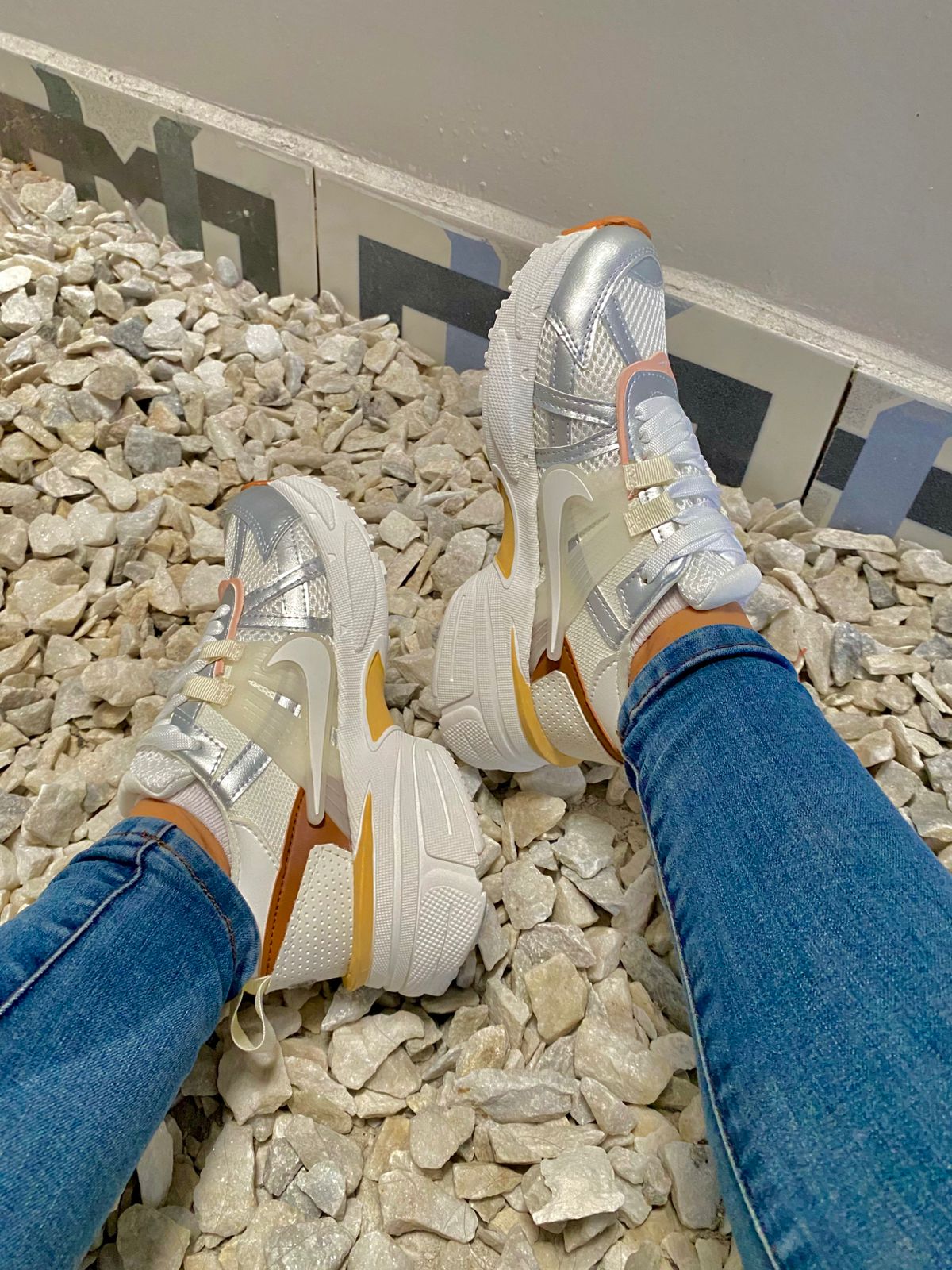 tenis dama miel