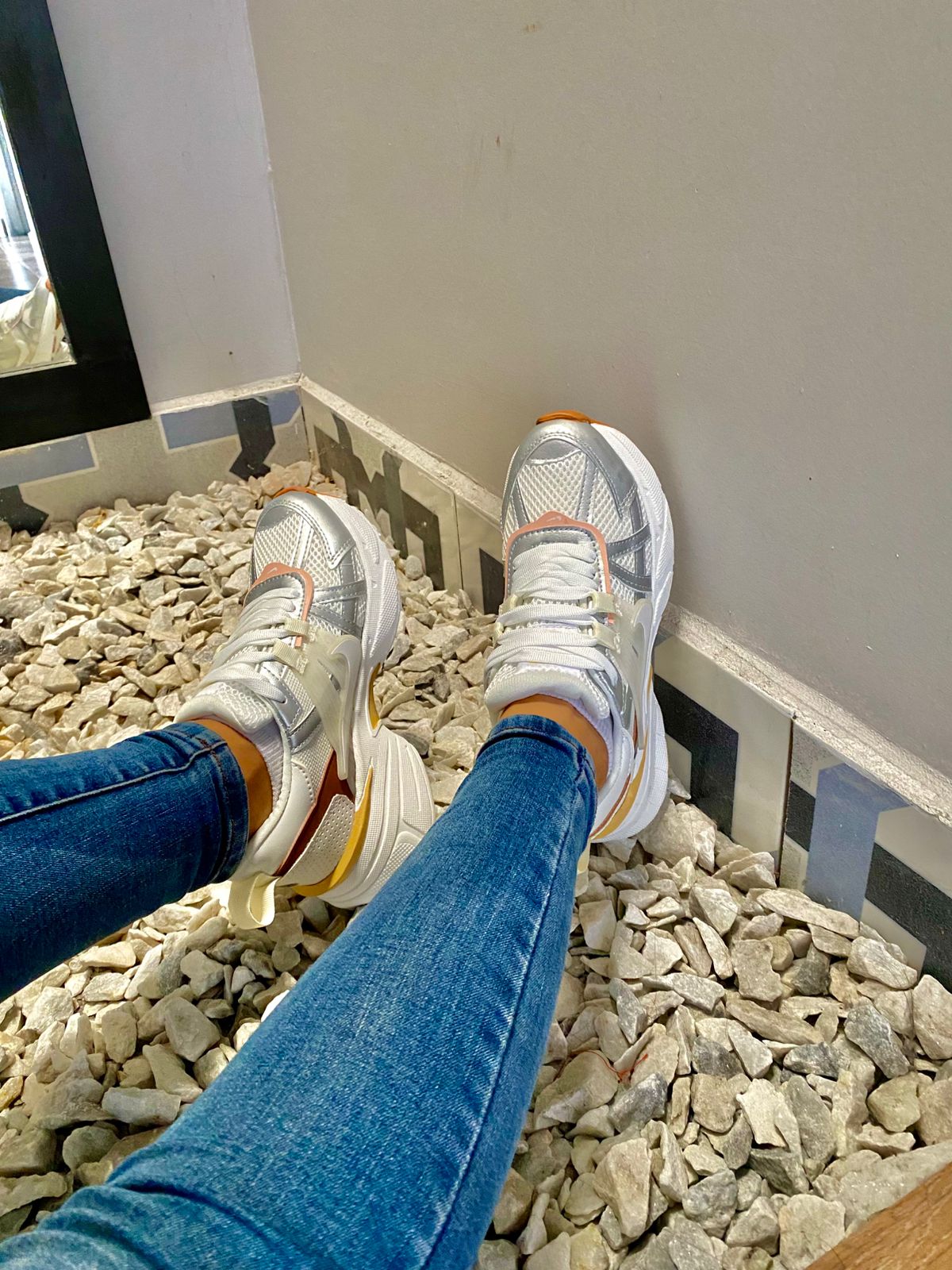 tenis dama miel